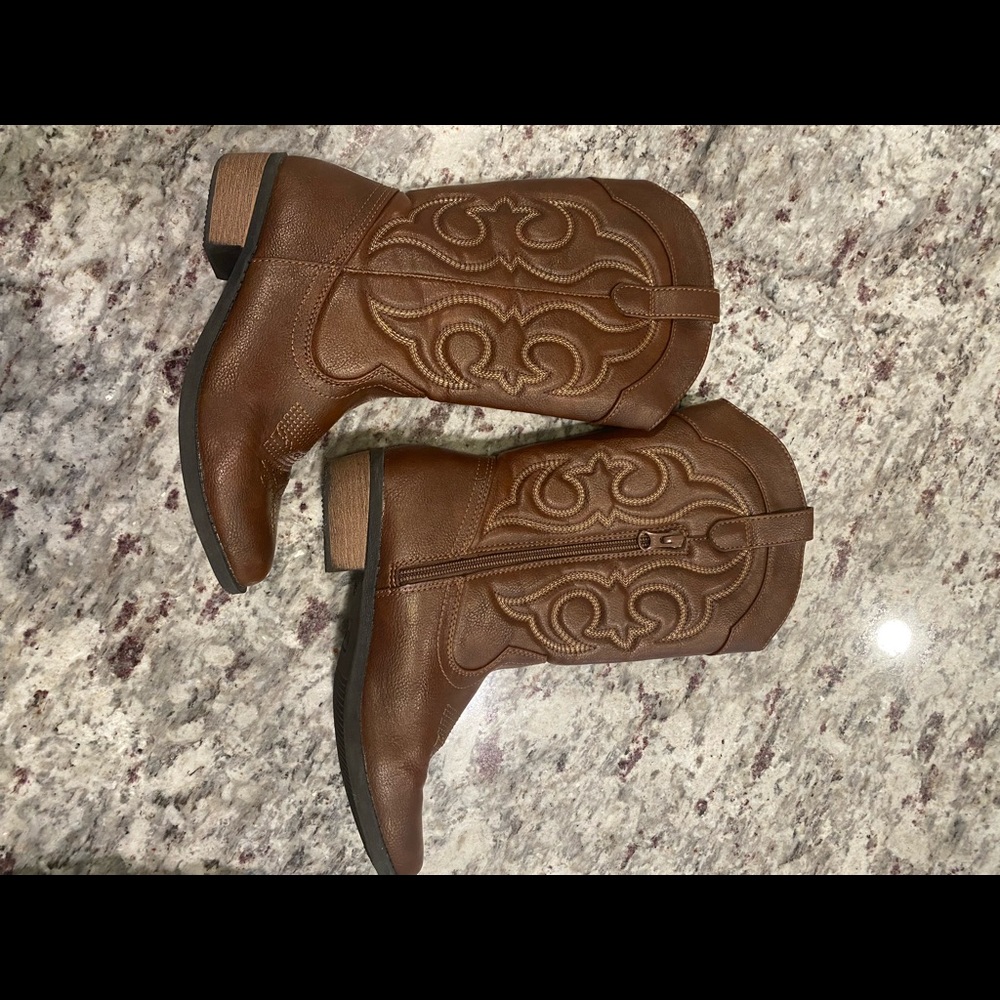 Girls cowboy boots